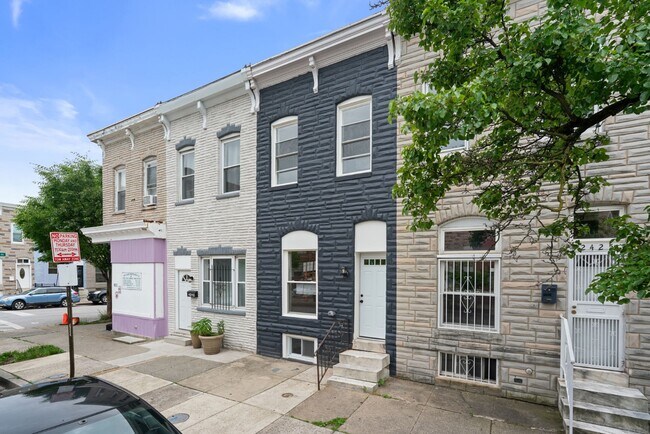 Building Photo - 2427 Ashland Ave