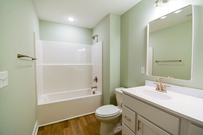Building Photo - New END UNIT Townhome with Pond View and D...