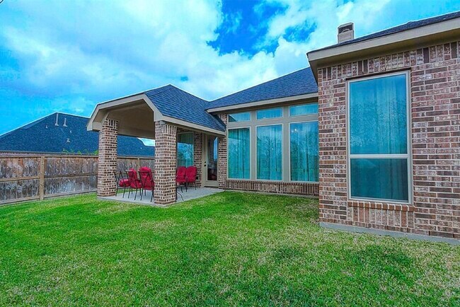 Building Photo - 2302 Falcon Brook Dr