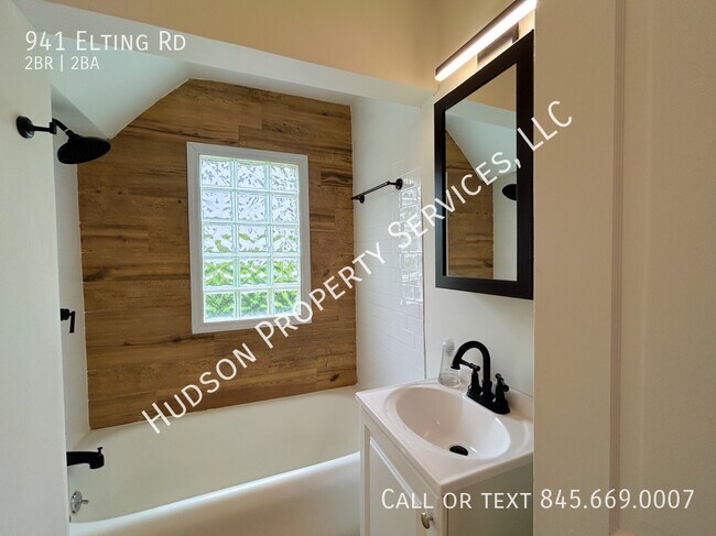 Building Photo - 941 Elting Rd