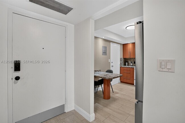 Building Photo - 427 Golden Isles Dr