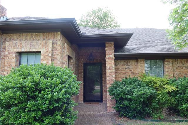 Building Photo - 702 Mt Vernon Dr