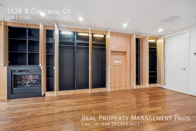 Building Photo - 1528 N Colonial Ct