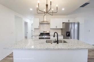 Building Photo - 4 Bed 2 Bath - Brand New Renovation in Skiatook