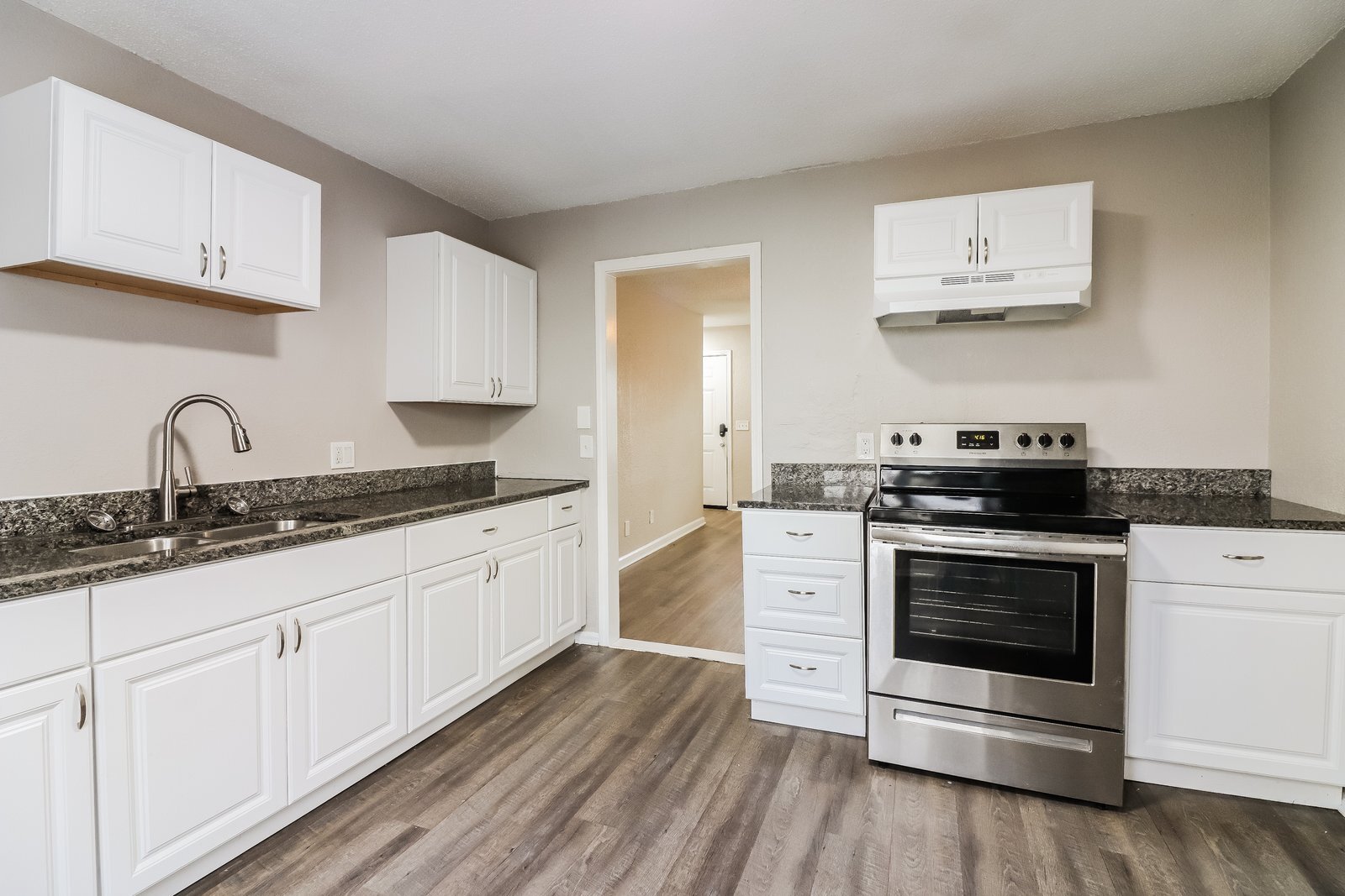 Building Photo - 7025 Monroe Ave