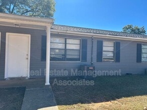 Building Photo - 210 E Chappell St