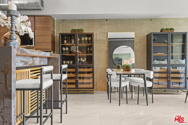 Building Photo - 1111 S Grand Ave