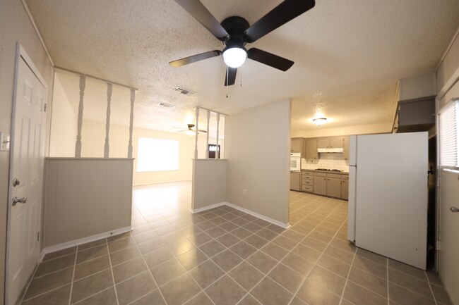 Building Photo - 1008 S 31st St