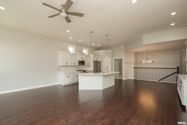 Building Photo - 5120 Pandit Dr
