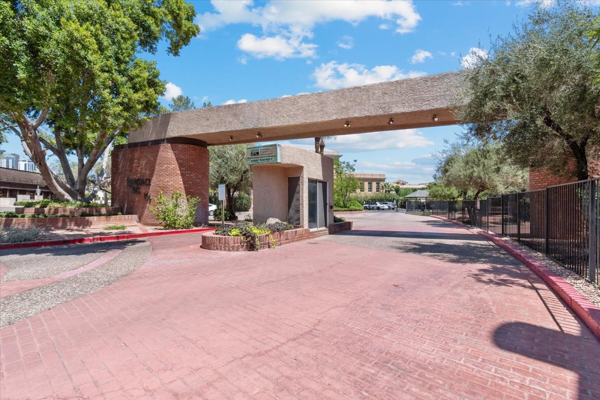 Gated Community - 101 N 7th St