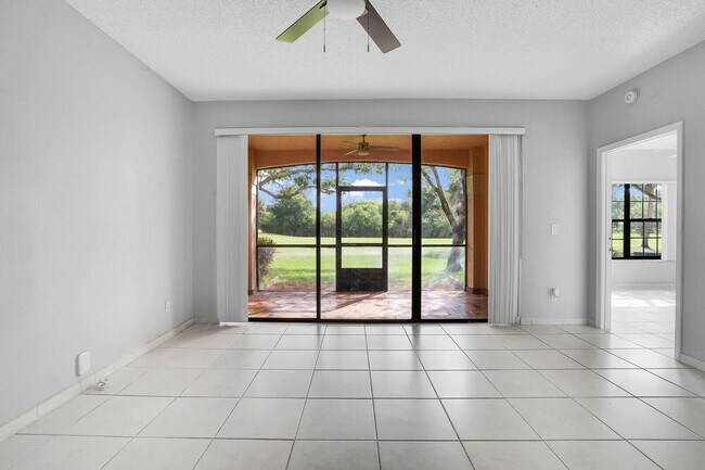 Building Photo - 401 SW 158th Terrace