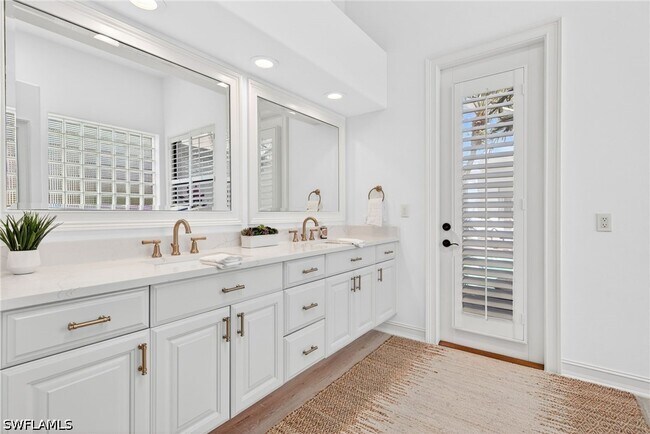 Building Photo - 3296 Lookout Ln