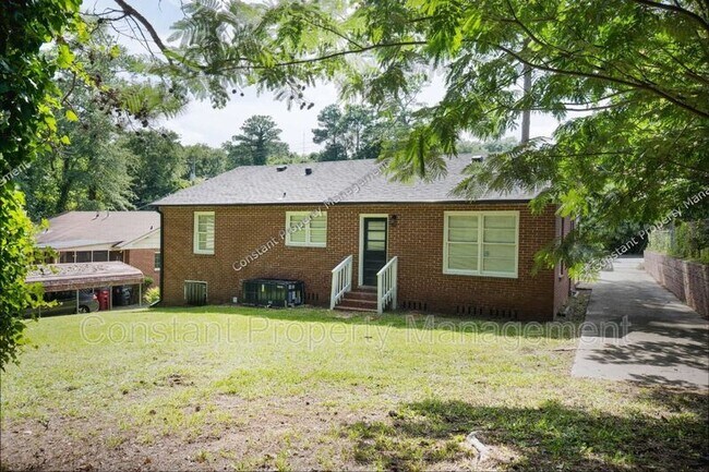 Building Photo - 489 Forest Ave
