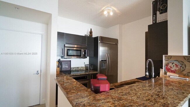 Building Photo - 550 Okeechobee Blvd