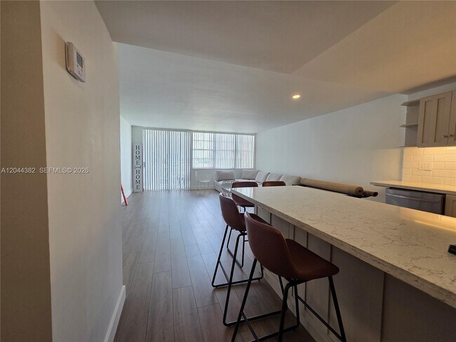 Building Photo - 2100 Sans Souci Blvd