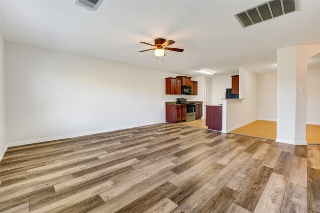 Building Photo - 8839 Hazel Rose Sky Dr