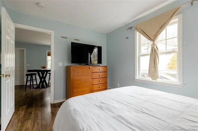 Building Photo - 9 Beech St