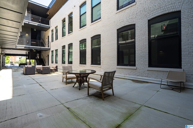 Building Photo - 1329 4th Ave S