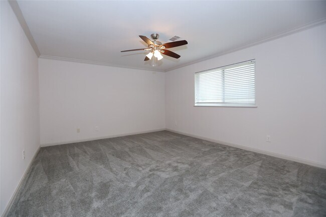 Building Photo - 6022 Beaudry Dr