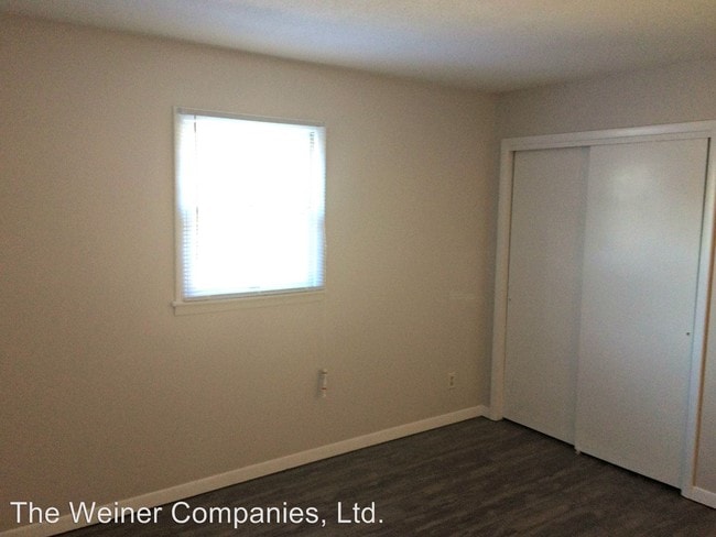 Building Photo - 407 W White St