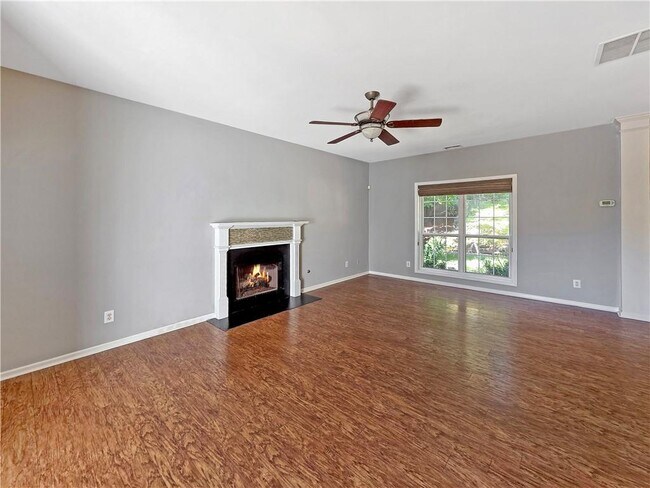 Building Photo - 401 Kensington Parc Dr