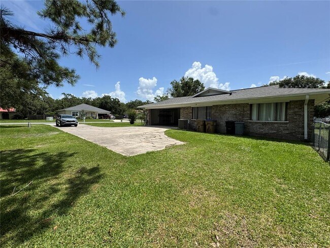 Building Photo - 3450 Suzette Dr