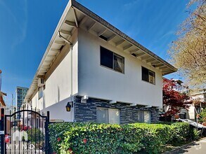 Building Photo - 2516 I St