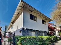 Building Photo - 2516 I St