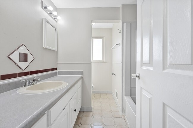 Building Photo - 4290 Norwood Dr