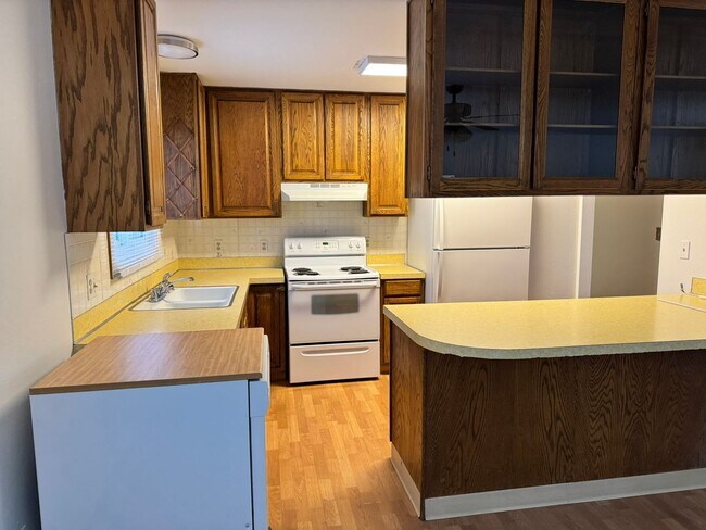 Building Photo - 4400 Everton Dr