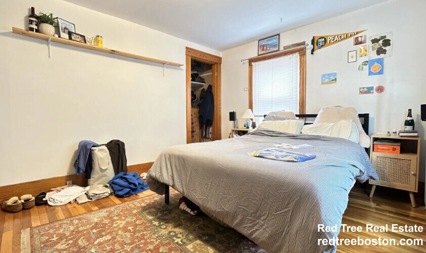 Building Photo - 27 S Crescent Circuit