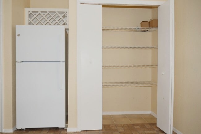 Building Photo - Charming 1 Bedroom, 1 Bath Condo in Beauti...