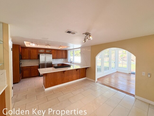 Building Photo - Welcome to this stunning 4-bedroom, 3-bathroom home located in the desirable La Costa neighborhoo...