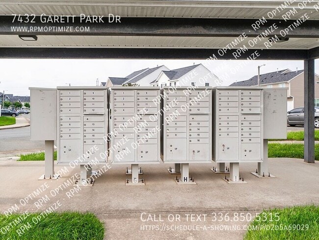 Building Photo - 7432 Garett Park Dr