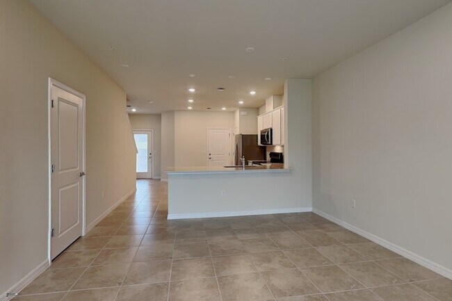 Building Photo - 461 Beryl Cv