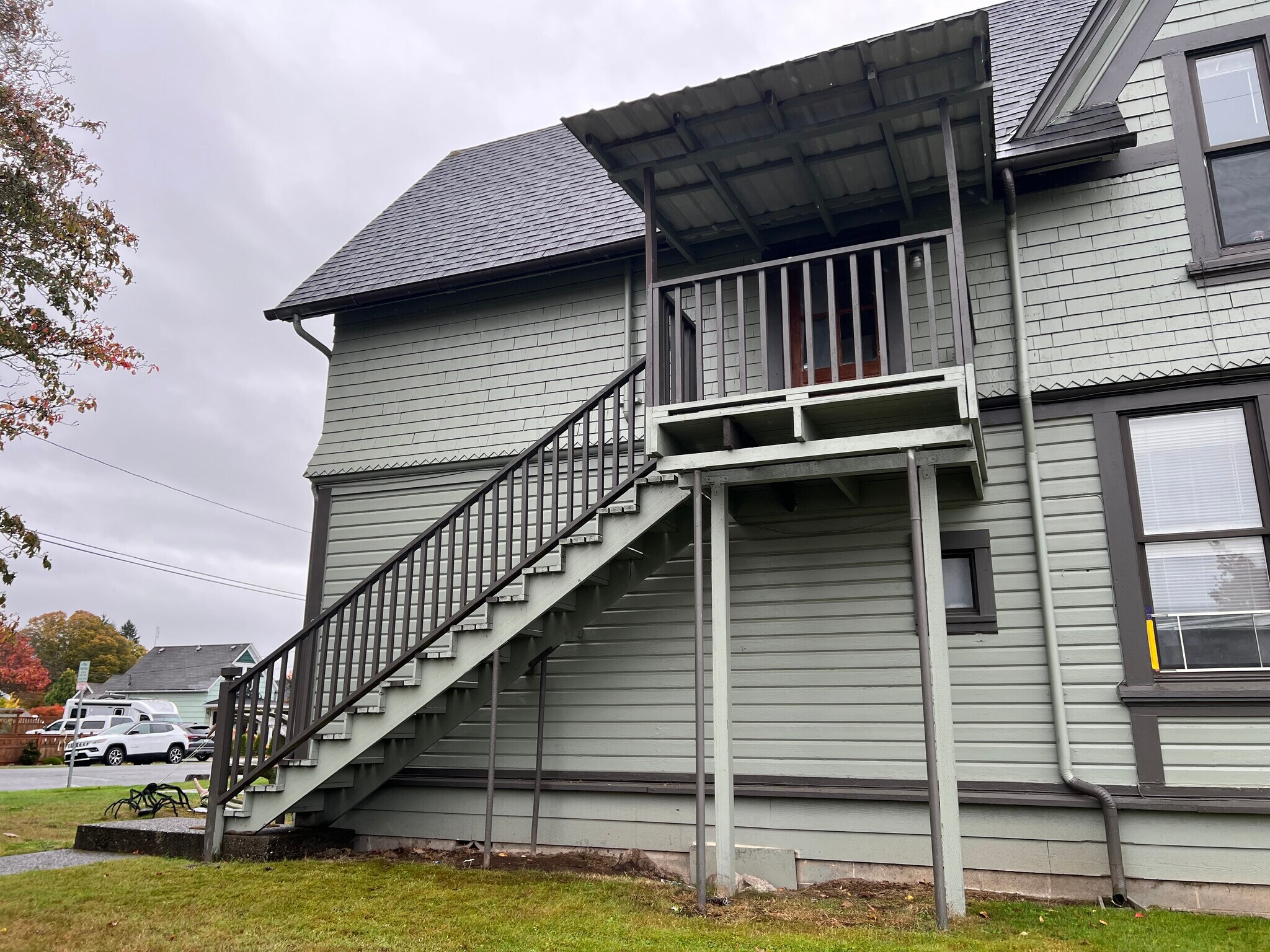 Building Photo - 430 Avenue E