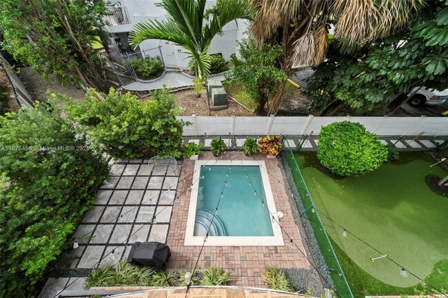 Building Photo - 3506 NE 166th St