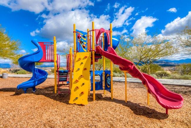 Building Photo - 6028 S Meadow Breeze Dr