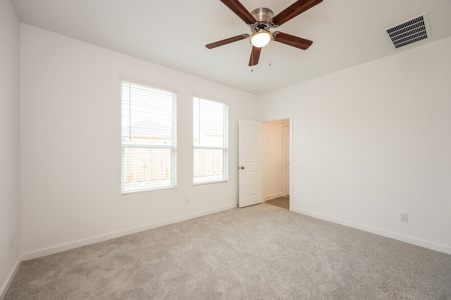 Building Photo - 526 Kayden Ct