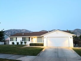 Building Photo - 482 N 2580 W