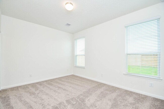 Building Photo - 25230 Benroe St