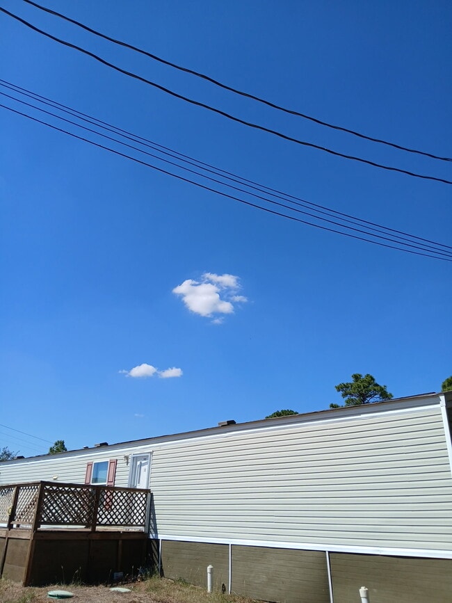 Building Photo - 828 E Hwy 71