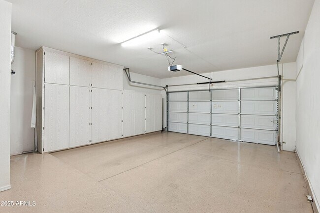 Building Photo - 17934 W Deneen Way