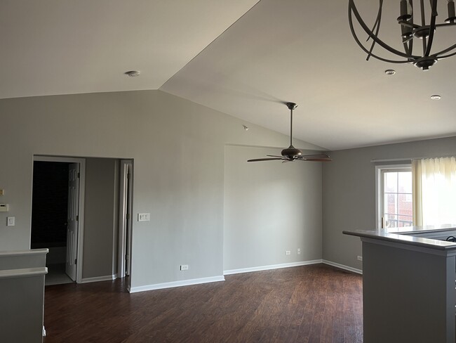 Building Photo - 1004 Enfield Dr
