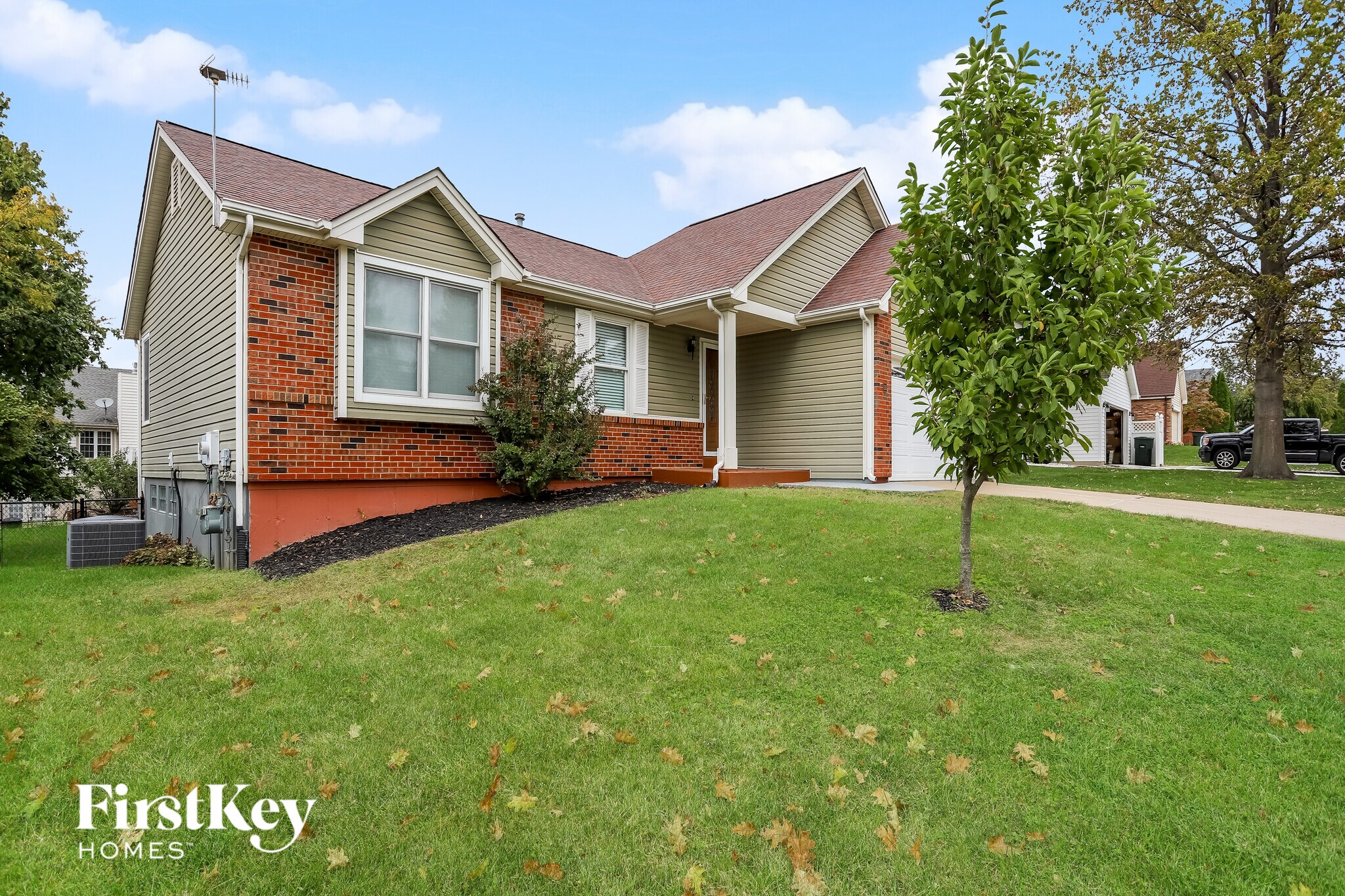 Building Photo - 515 Misty Moss Ln