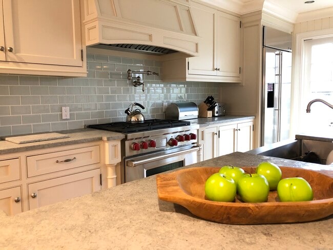 Building Photo - 12 Danbury Ave