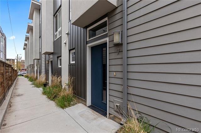 Building Photo - 2725 W 25th Ave