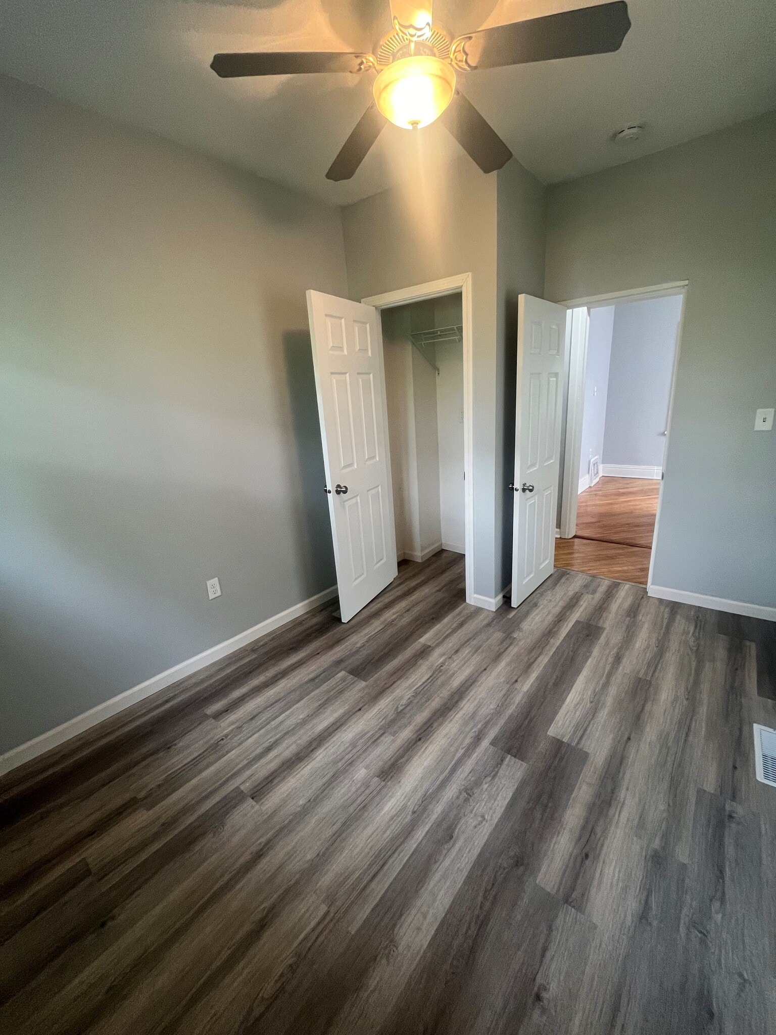 Bedroom 3 - V2 - 730 E Burlington St