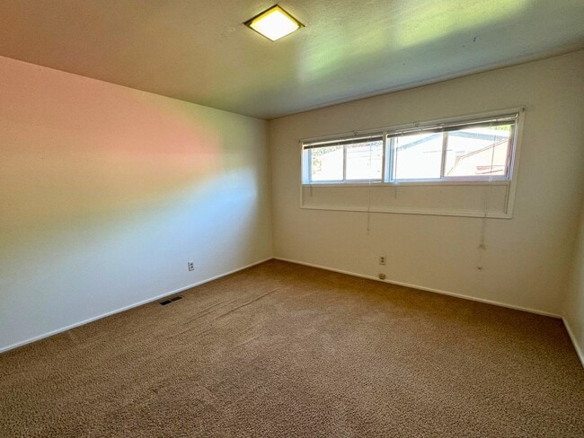 Building Photo - (HAR) South Eugene 4 bedroom/2 bath Home
