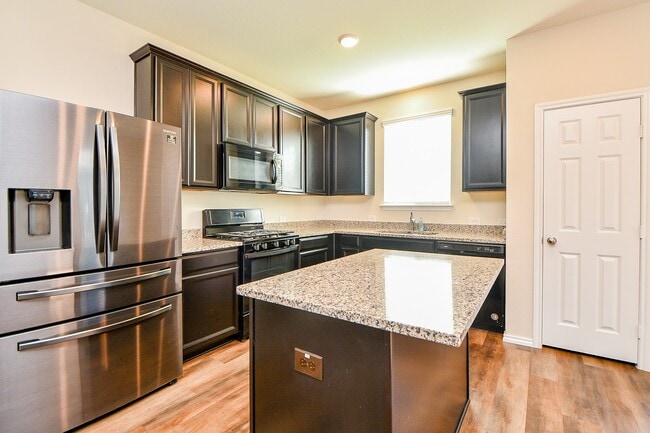 Building Photo - 2730 Ibis Wy